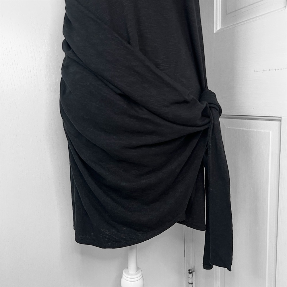 Sleeveless Knot-Detail Mini Dress in Black - Picture 4 of 10